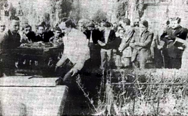 Imagen del funeral en 1980 de José Ignacio Ustarán. 