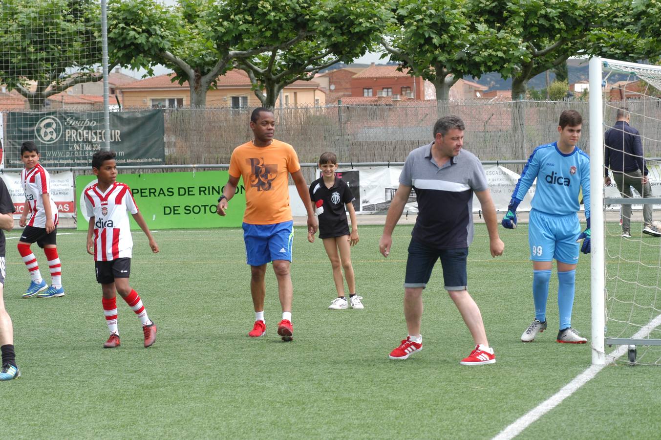 Fotos: El River Ebro homenajea a Llorente y Pardo