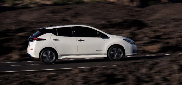 El nuevo Nissan Leaf ya circula por las carreteras españolas. 