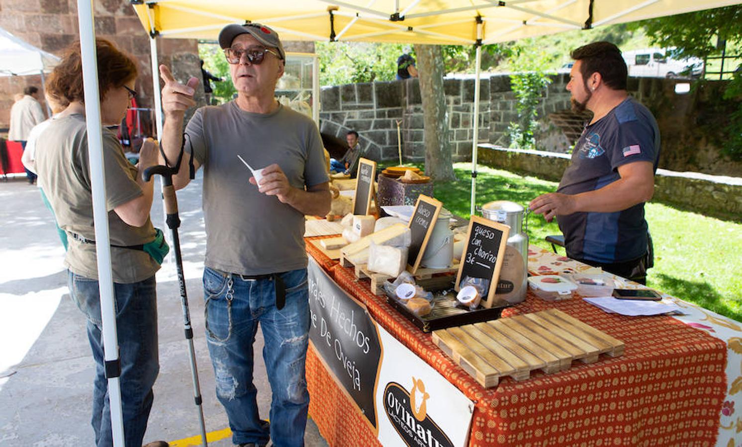 La localidad serrana de Brieva ha revivido la trashumancia. La búsqueda de pastos frescos para los rebaños de ovejas de otras latitudes a la sierra riojana y que mantiene vivas las tradiciones, los caminos y cañadas para alimentar a las cabañas ovina.