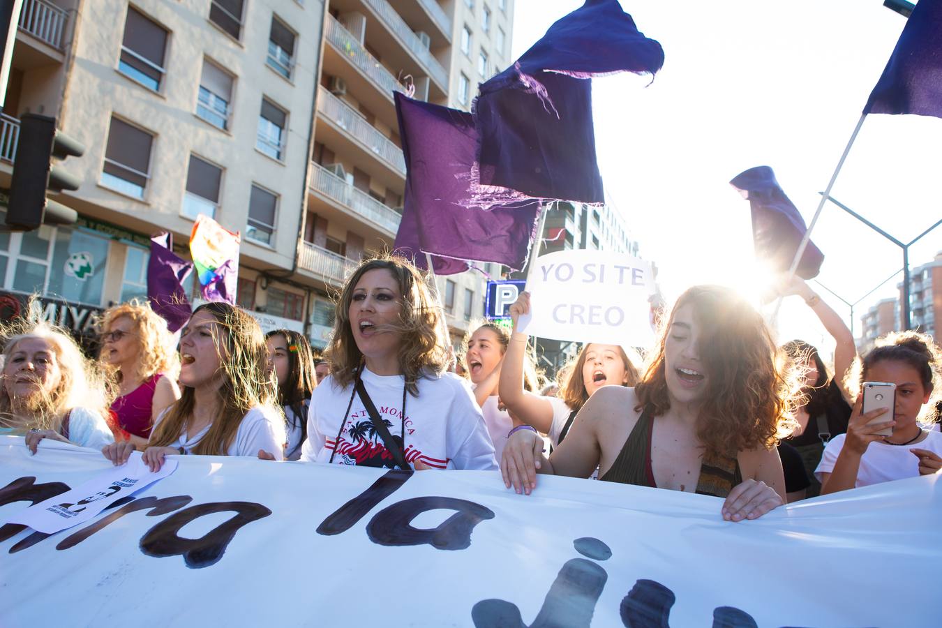 Fotos: Logroño se manifiesta contra la libertad de La Manada