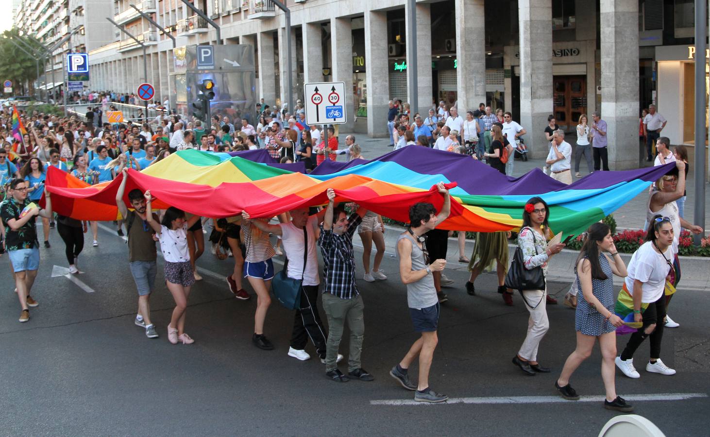 Fotos: Logroño se manifiesta por los derechos del colectivo LGTBI+