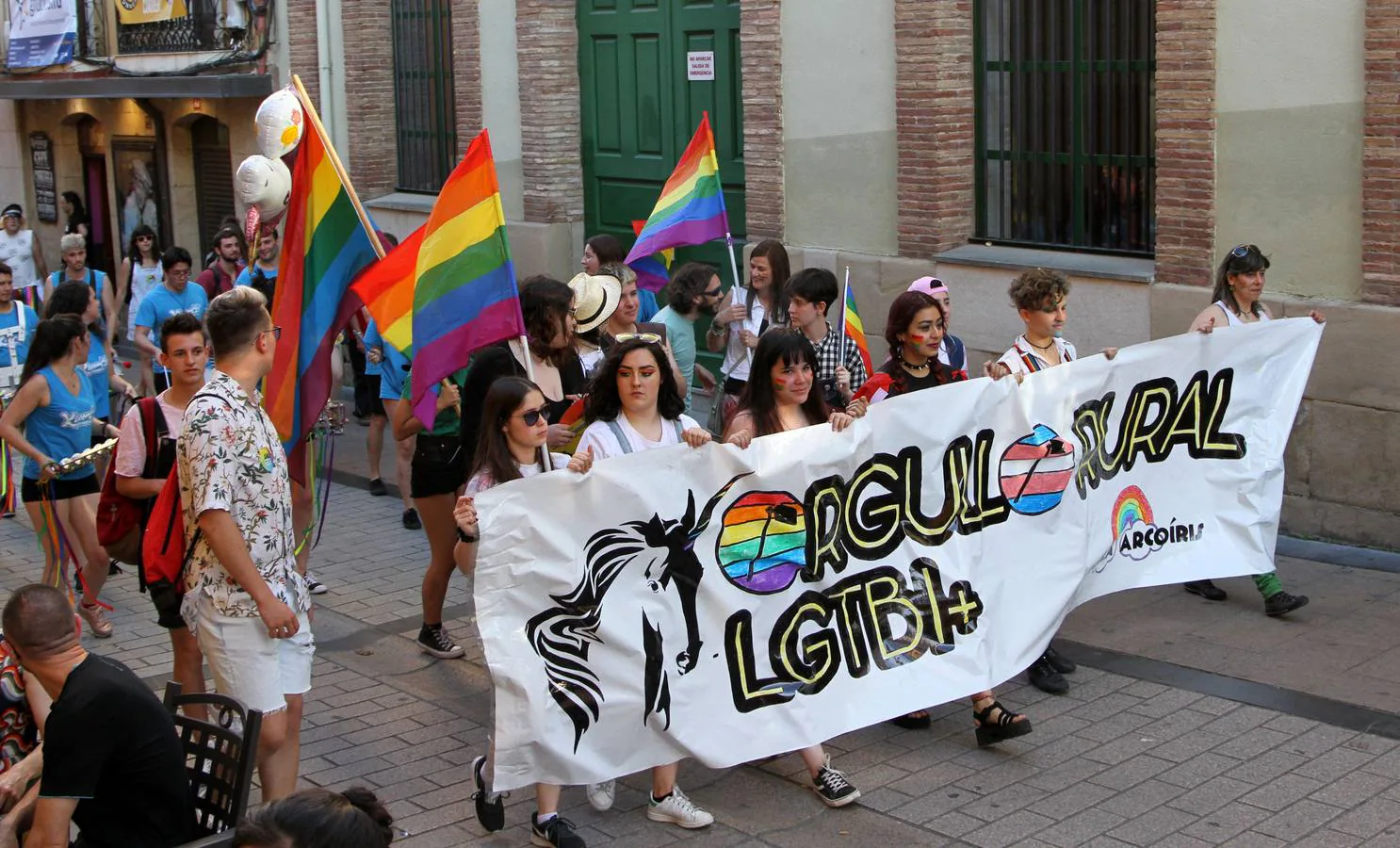 Fotos: Logroño se manifiesta por los derechos del colectivo LGTBI+