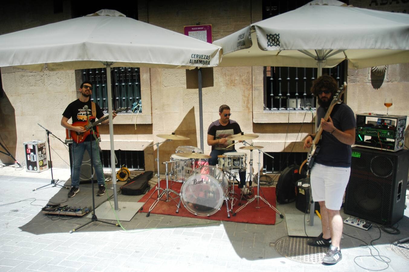 'Alfaro' directo llenó las calles de conciertos