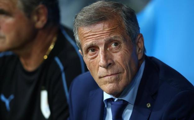 Tabárez durante el partido frente a Portugal