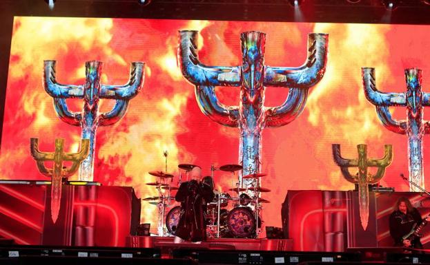 - El grupo británico Judas Priest, durante su actuación en la segunda edición del Download Festival que se celebra en los exteriores de la Caja Mágica de Madrid. 