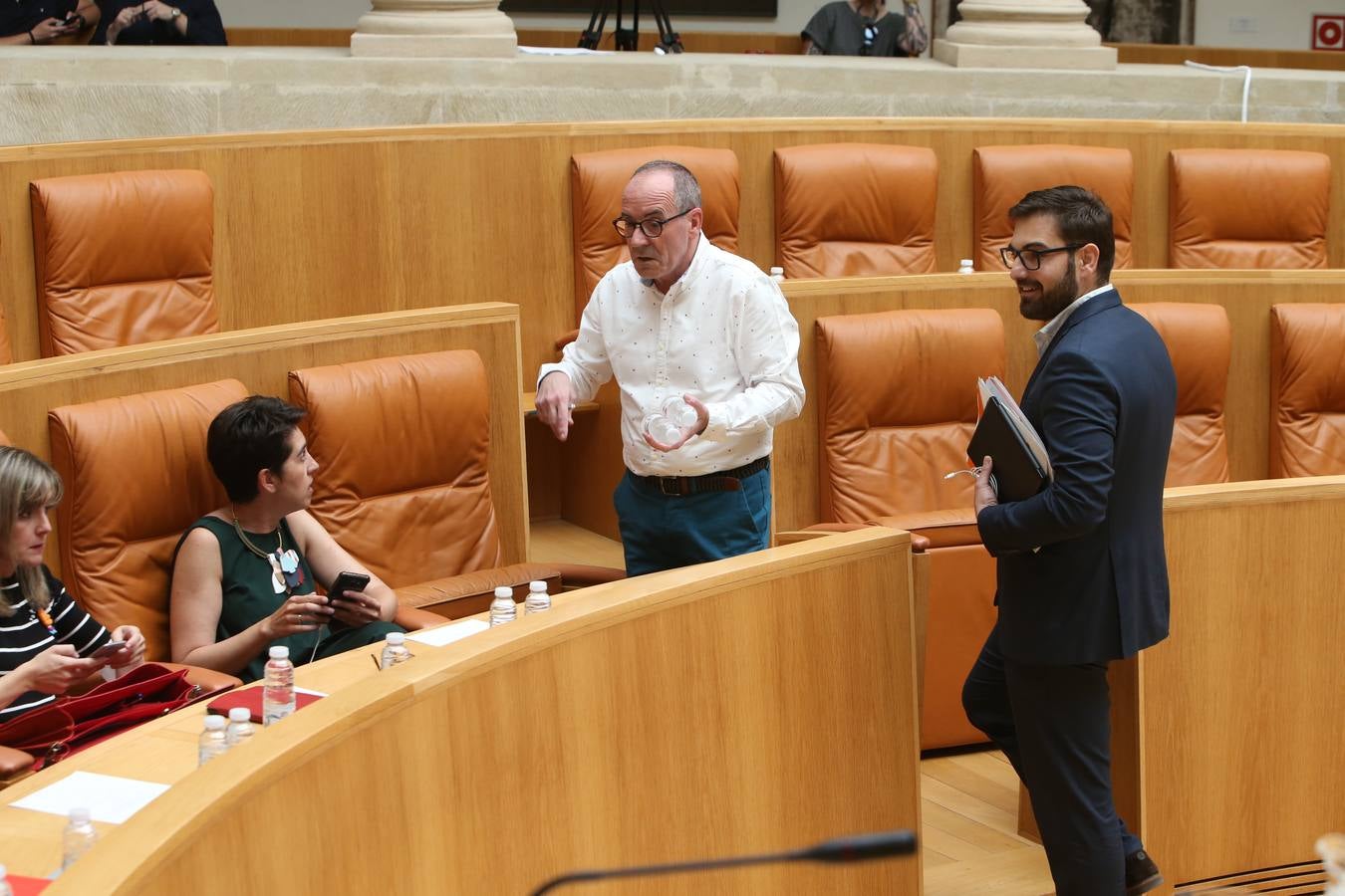 Fotos: Ciudadanos anuncia en el Parlamento riojano que no apoyará los Presupuestos del 2019