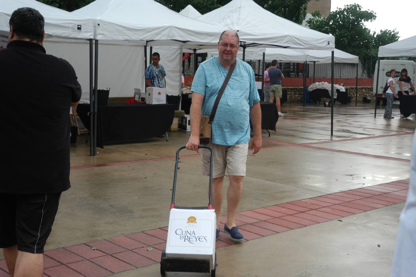 La localidad se une para catar vinos