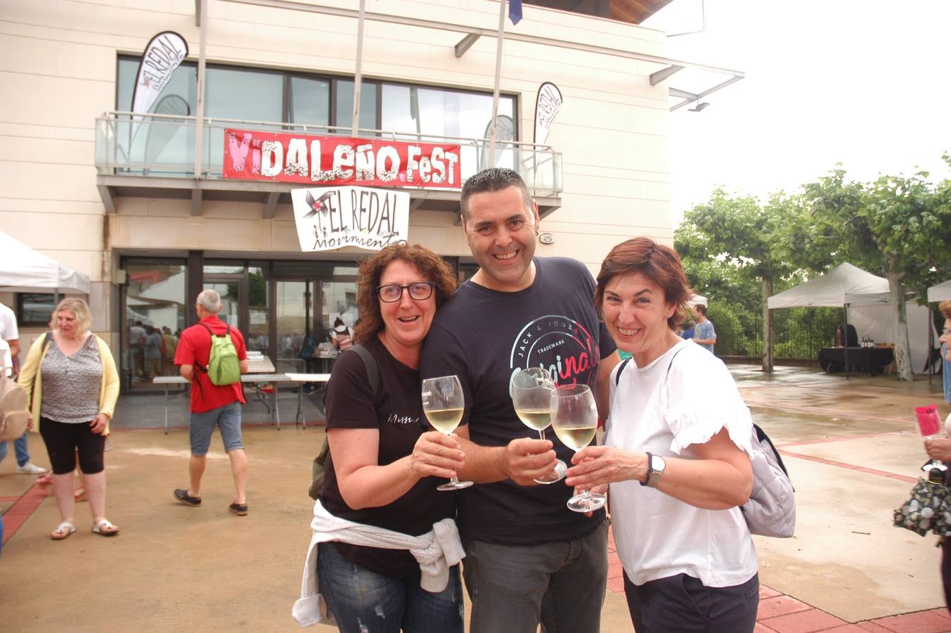 La localidad se une para catar vinos