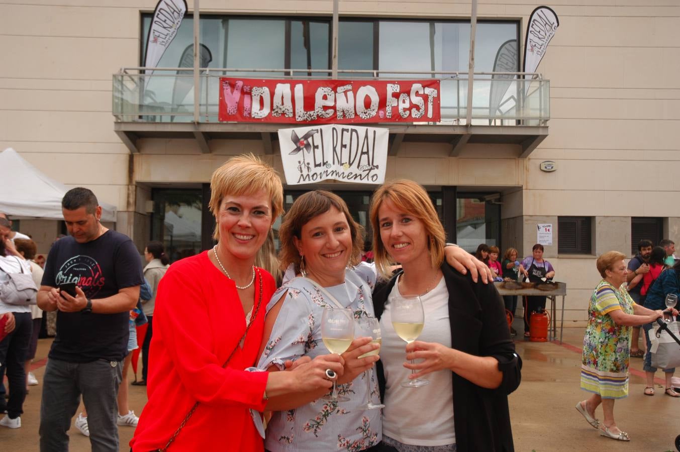 La localidad se une para catar vinos