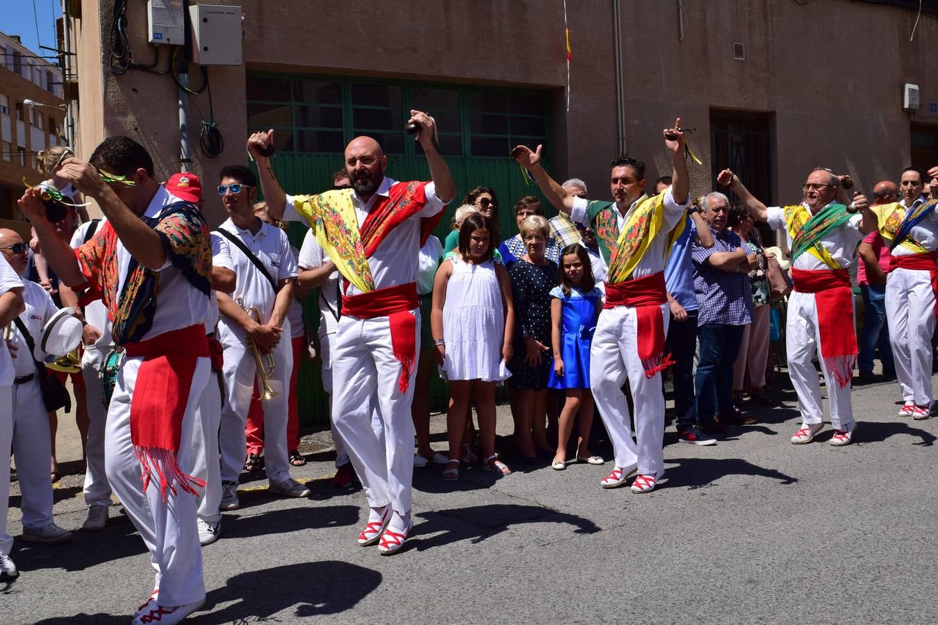 Fotos: Domingo de precesión en las fiestas de Lardero