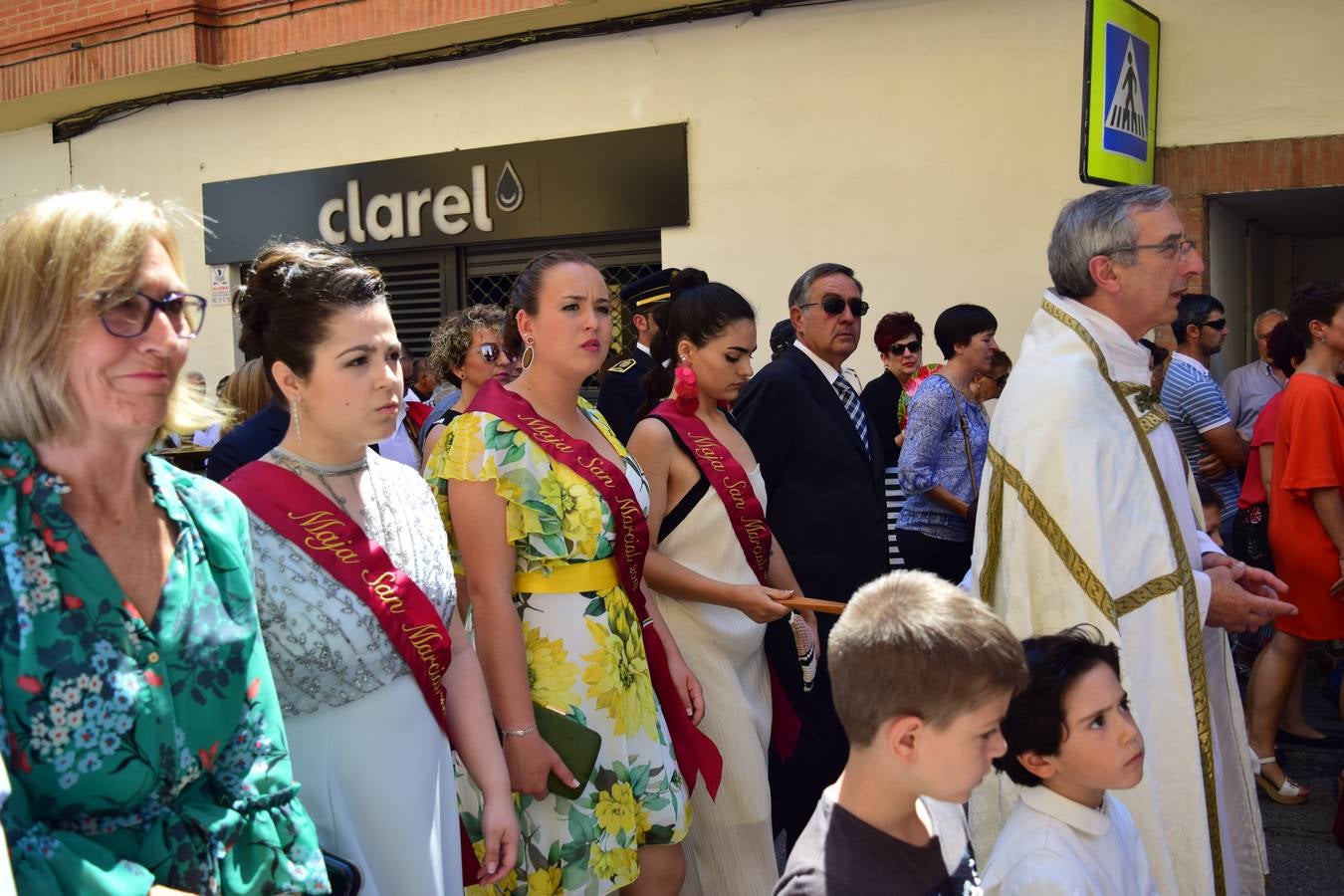 Fotos: Domingo de precesión en las fiestas de Lardero