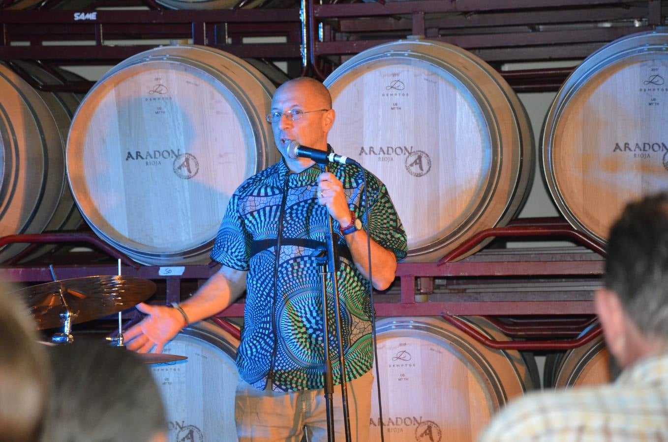 El festival Nicajazz de Alcanadre disfrutó ayer del concierto de Tommy Gaggiani Therion Proyect, en Bodegas Aradón