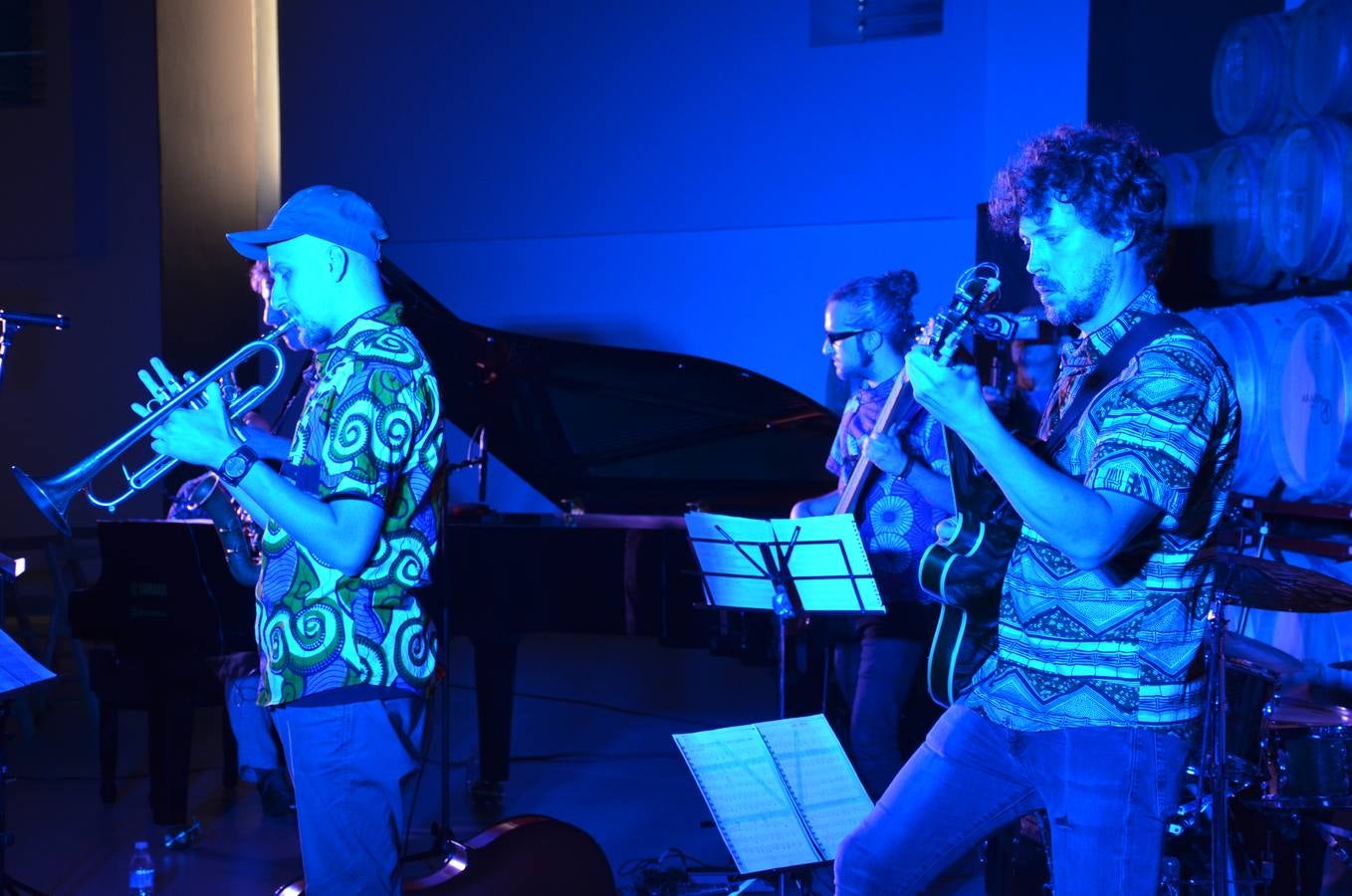 El festival Nicajazz de Alcanadre disfrutó ayer del concierto de Tommy Gaggiani Therion Proyect, en Bodegas Aradón
