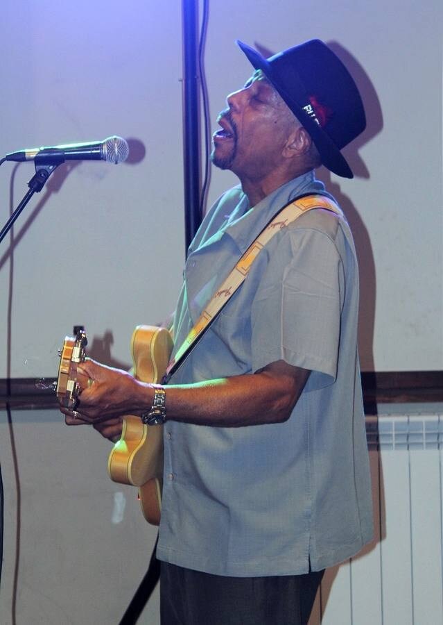 El VI Cameros Blues Festival finaliza aguardándose de la lluvia