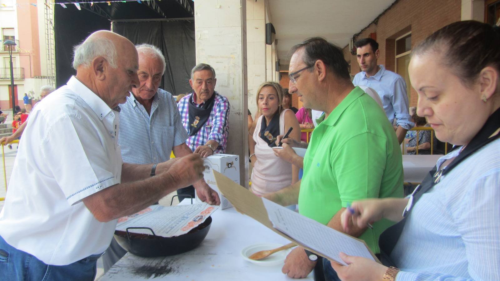 Fotos: Concurso de ranchos, que marca el final de las fiestas de San Pedro y San Marcial de Lardero