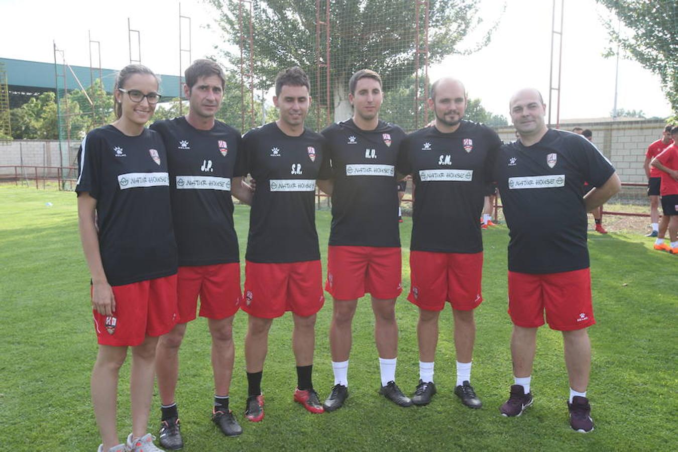 La UDL 2018/2019 se ha puesto en marcha. Con 17 jugadores en las filas del club han realizado las presentaciones a falta de completar una plantilla que, en principio, se ha diseñado para estar compensada y ser polivalente.