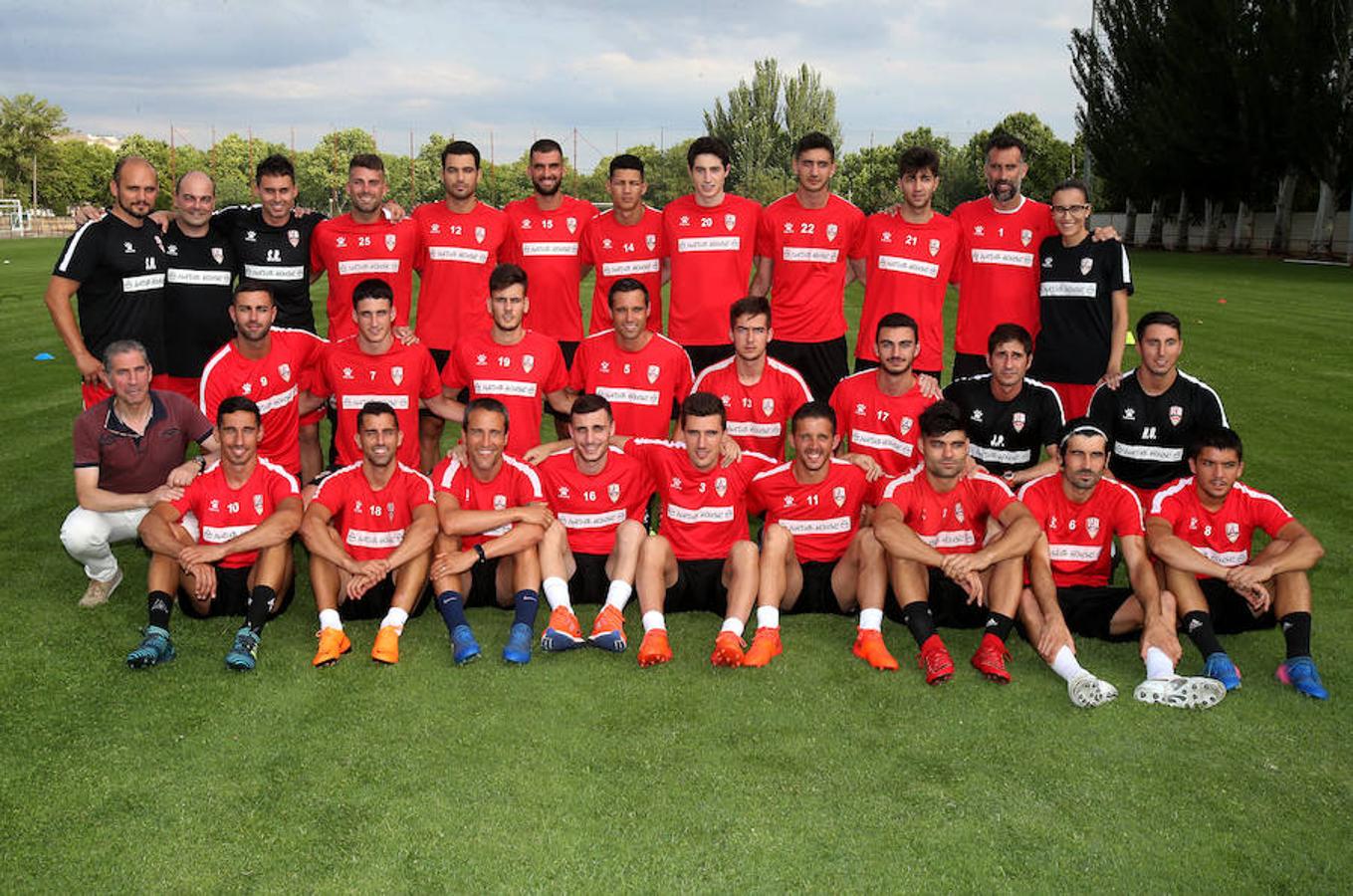 La UDL 2018/2019 se ha puesto en marcha. Con 17 jugadores en las filas del club han realizado las presentaciones a falta de completar una plantilla que, en principio, se ha diseñado para estar compensada y ser polivalente.