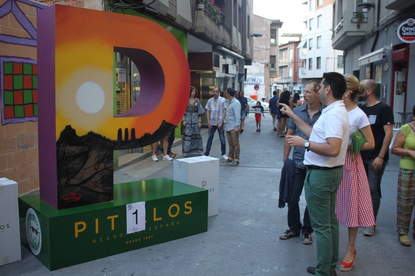 Teté y los Ciclones y concurso de arte urbano P de Pitillos