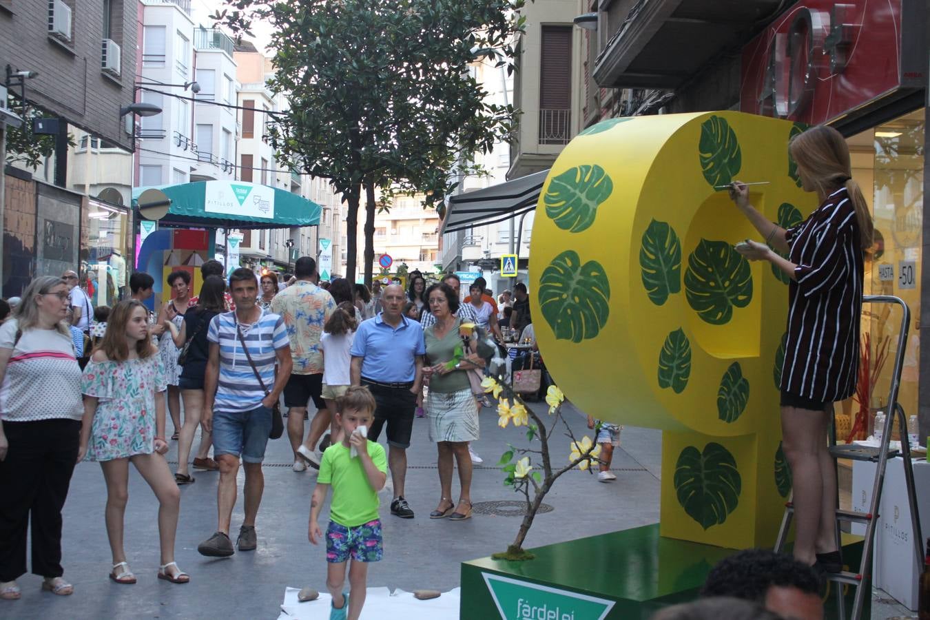 Teté y los Ciclones y concurso de arte urbano P de Pitillos