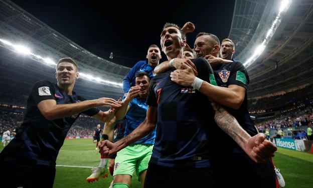 Madzukic celebra el gol que clasificó a Croacia para la final. :: reuters