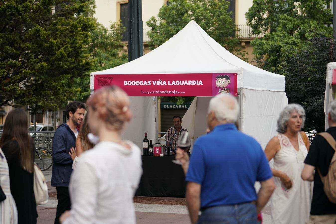 Las bodegas participantes pudieron mostrar sus vinos a los asistentes.