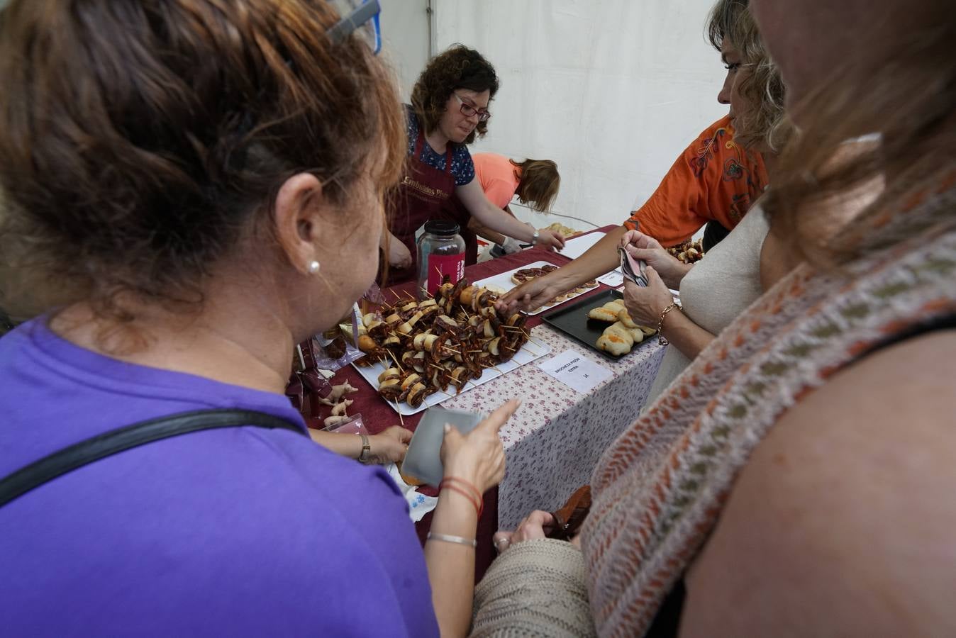 Centenares de personas probaron los vinos de Rioja en San Sebastián.