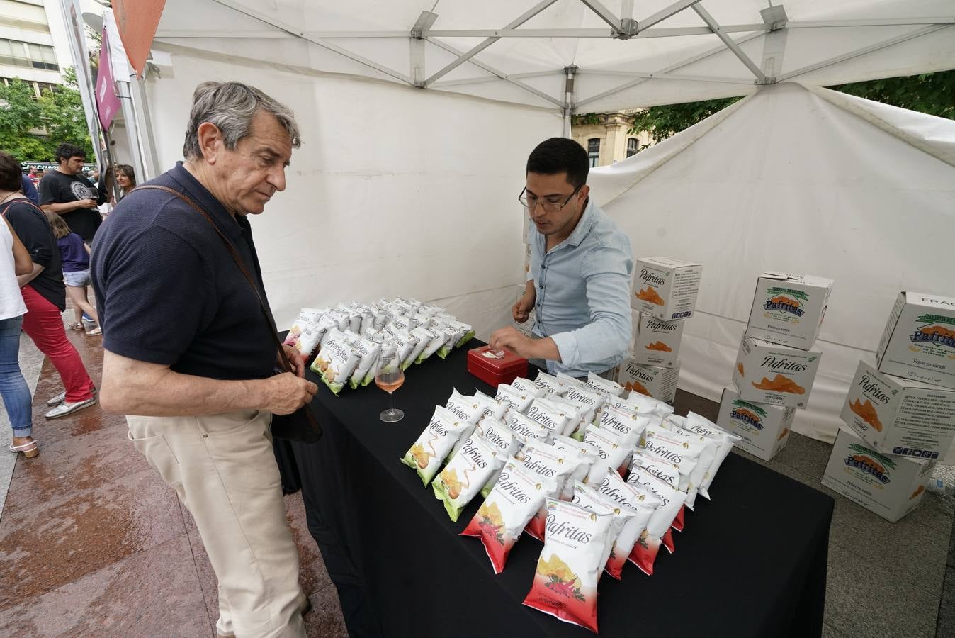 Centenares de personas probaron los vinos de Rioja en San Sebastián.