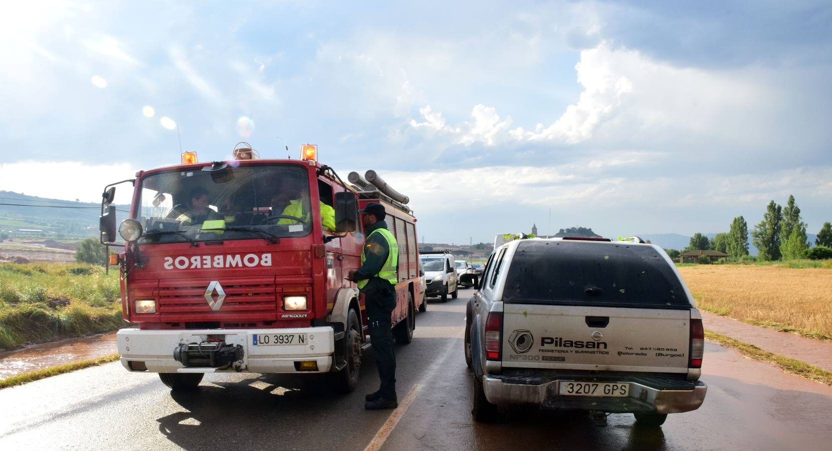 La tormenta anegó campos y calles en Navarrete.