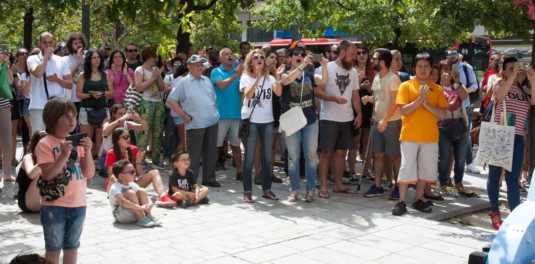 El festival ofrece una «micro píldora» de lo que será su programa, del 23 al 26 de agosto, con una fiesta matinal en la Gran Vía