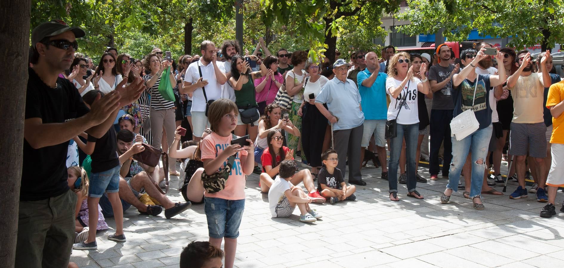 El festival ofrece una «micro píldora» de lo que será su programa, del 23 al 26 de agosto, con una fiesta matinal en la Gran Vía