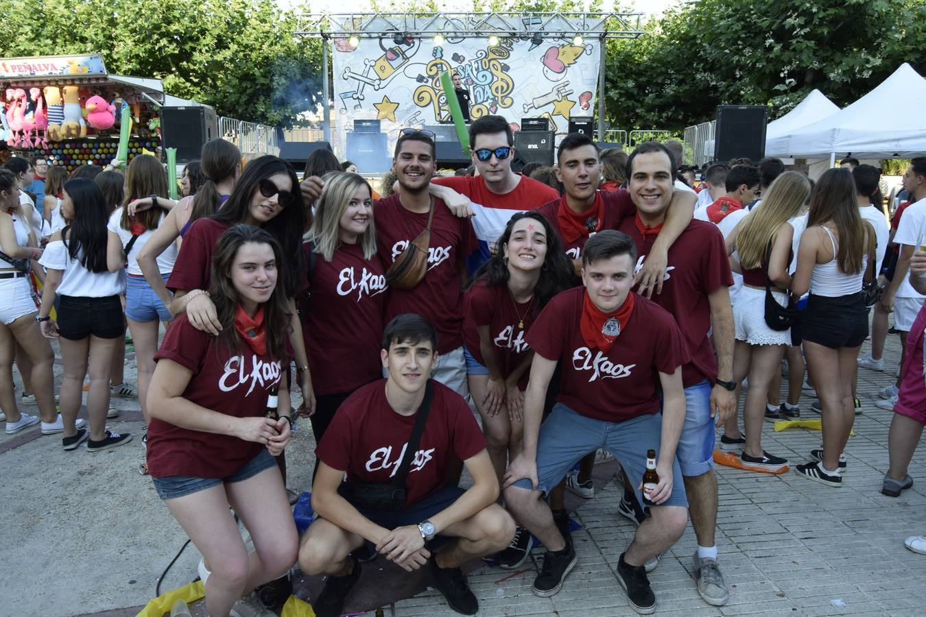 El comienzo de las fiestas de Santa Ana, en Cervera, tuvo ayer a los jóvenes como protagonistas.