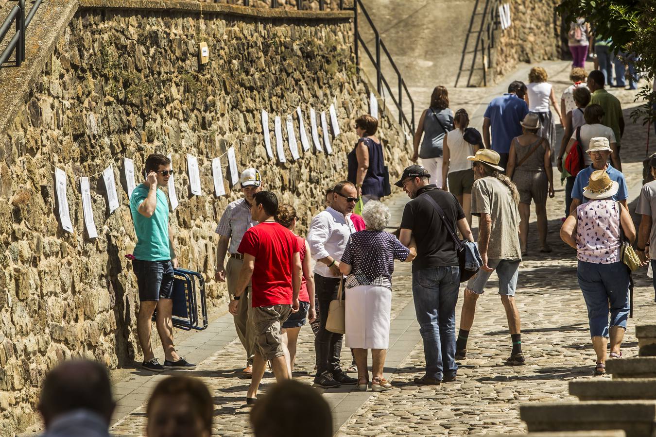 Un abarrotado y soleado Cabezón de Cameros acogió el tradicional día dedicado a esta comarca riojana