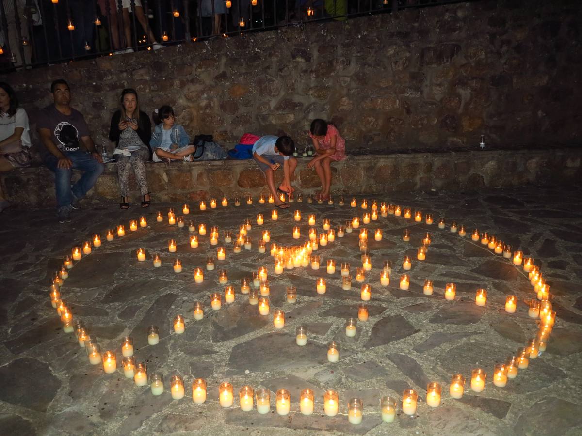 Fotos: Noche de las velas en El Rasillo