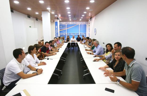 Reunión del Comité Ejecutivo Regional ayer por la tarde. :: jonathan herreros 