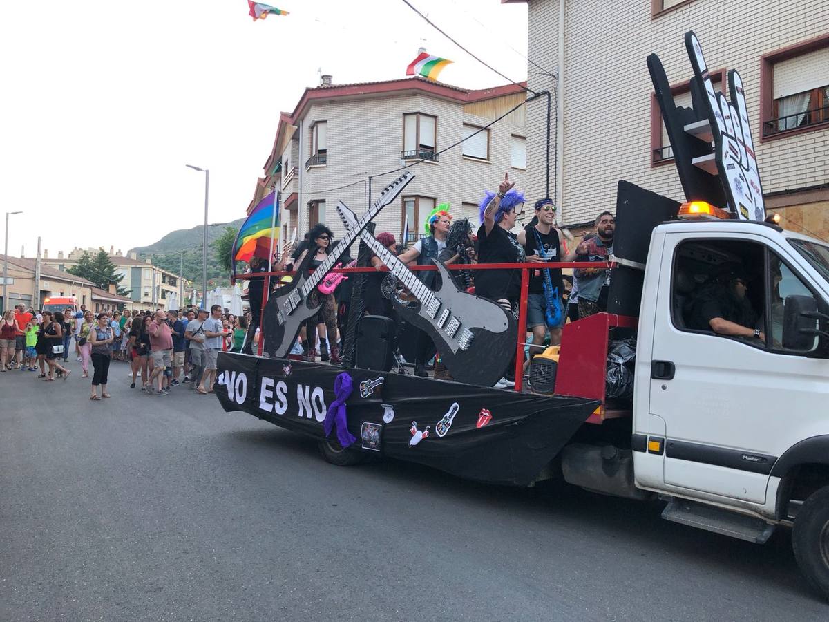 Carroza por la igualdad y la noche de los disfraces,