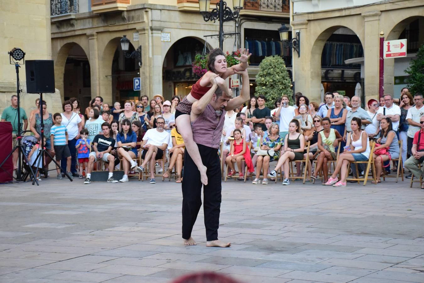 Numeroso público arropó ayer la apertura del festival.