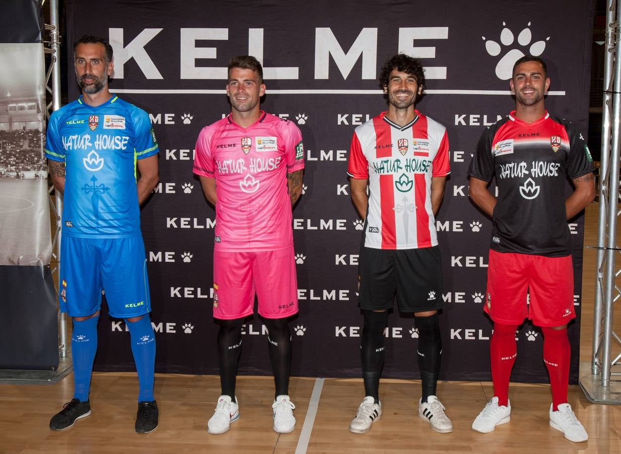La UDL mantiene sus colores habituales en la primera equipación.
