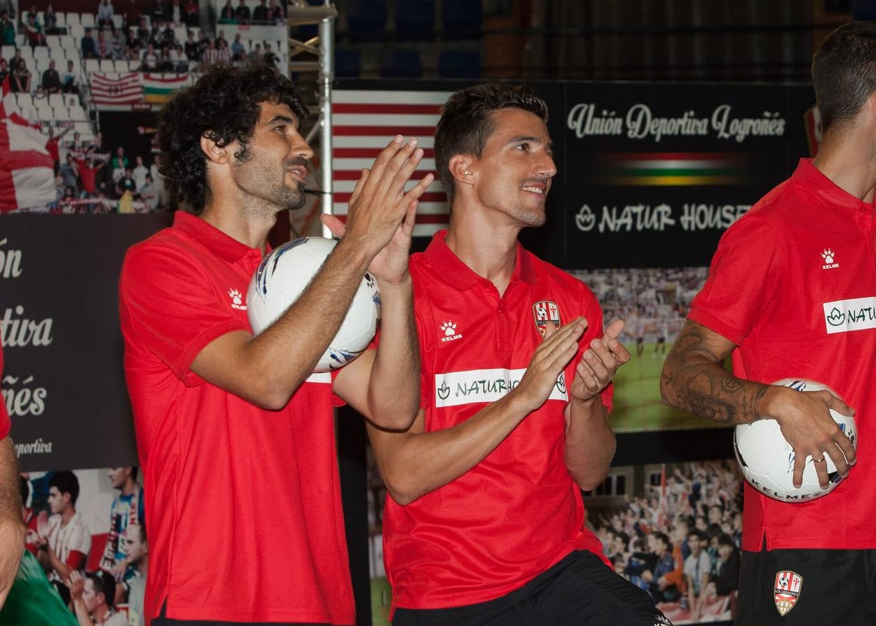 La UDL mantiene sus colores habituales en la primera equipación.