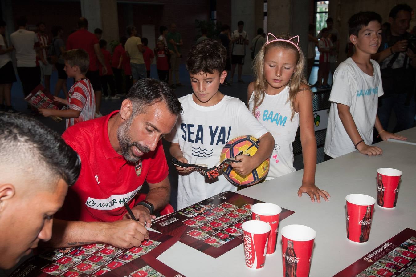 La UDL mantiene sus colores habituales en la primera equipación.