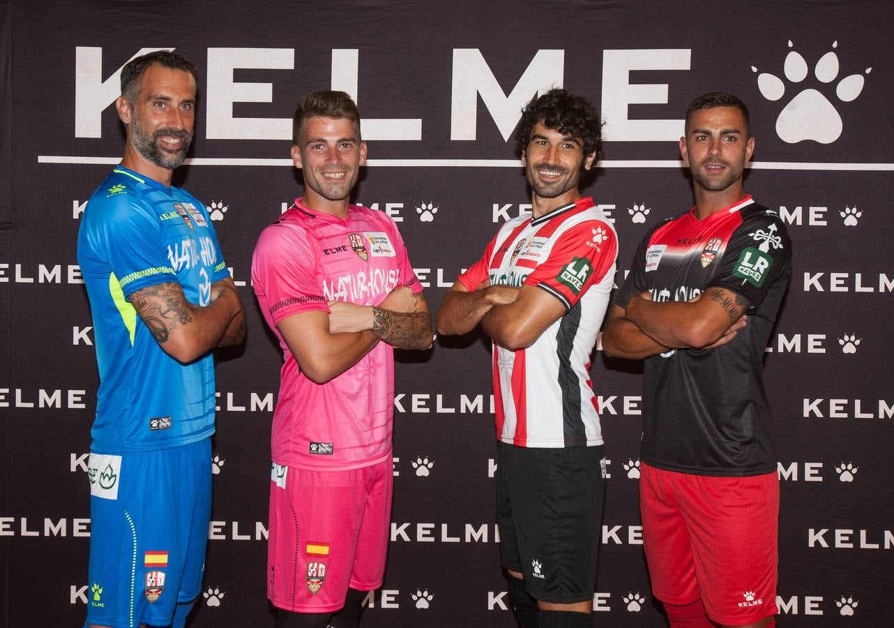 La UDL mantiene sus colores habituales en la primera equipación.