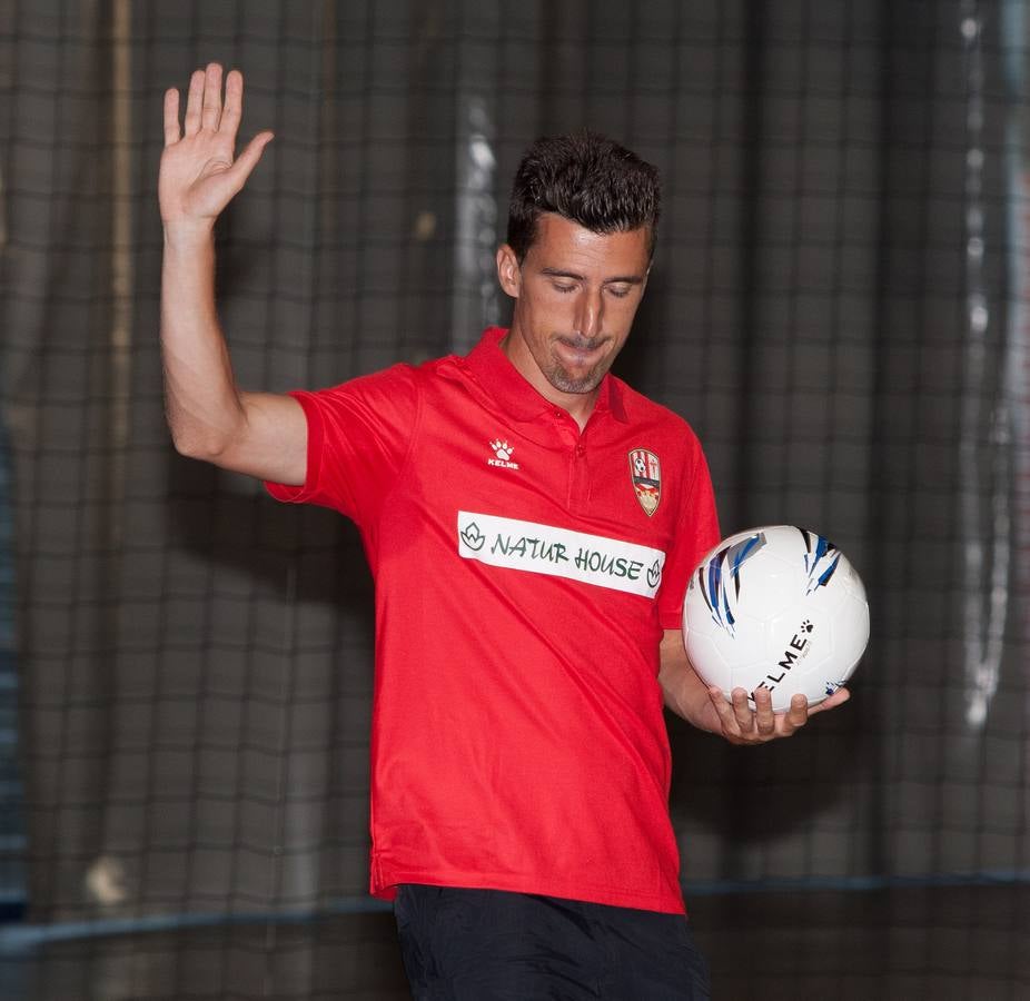 La UDL mantiene sus colores habituales en la primera equipación.