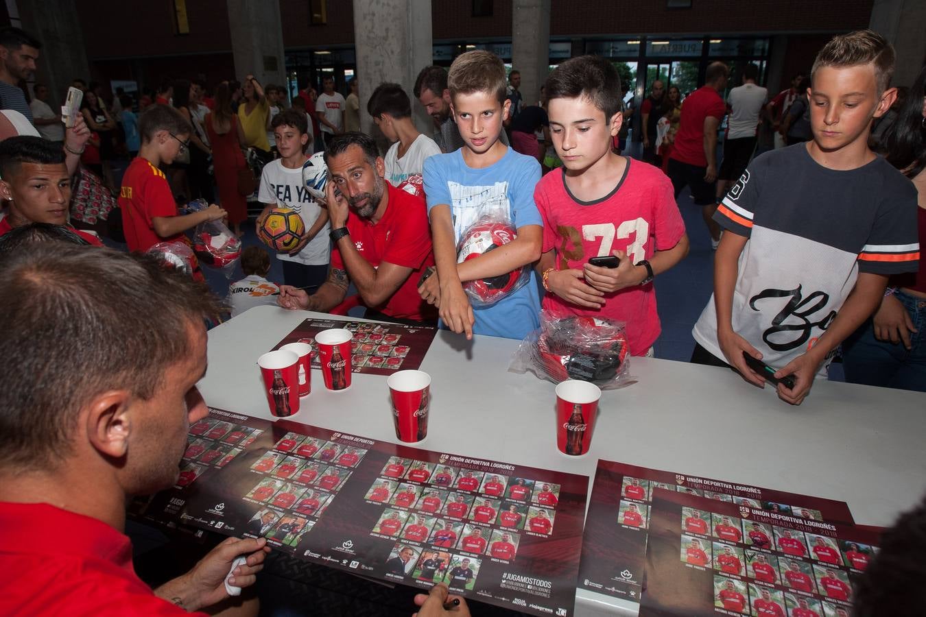 La UDL mantiene sus colores habituales en la primera equipación.