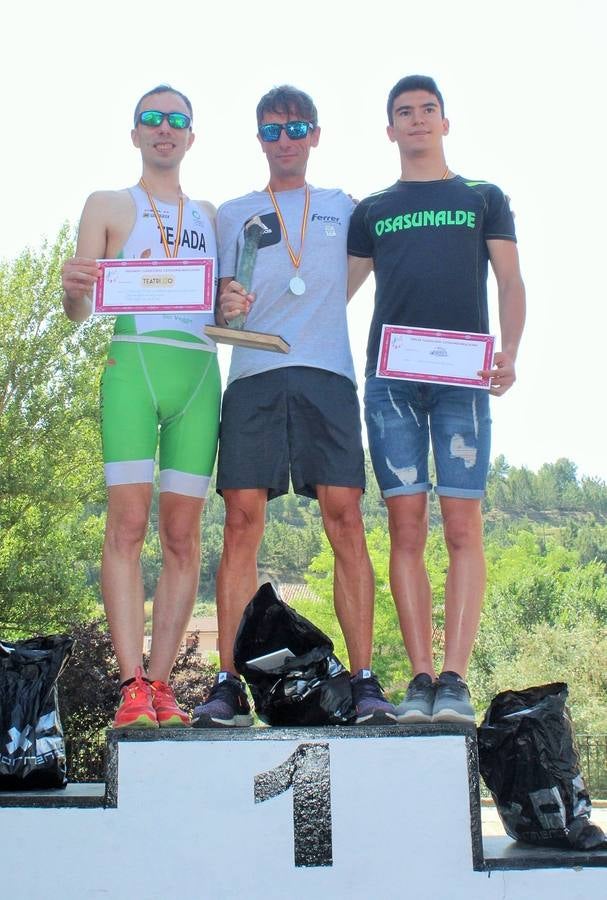 380 corredores han participado hoy en esta carrera celebrada Cuzcurrita del Río Tirón.