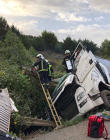 Imagen secundaria 2 - Un camionero vecino de Alfaro fallece en un accidente en Navarra