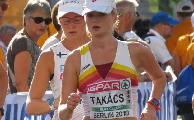 Julia Takacs, durante la prueba. 