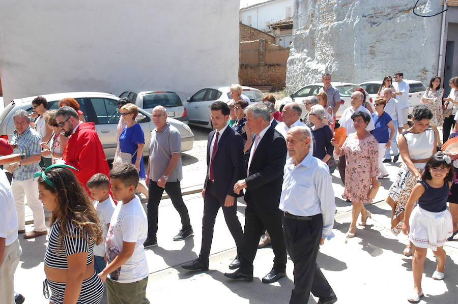 Los redaleños disfrutan de sus fiestas con danzas populares, música y procesiones 