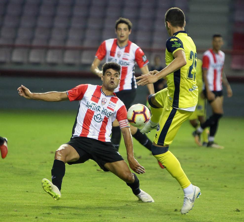 La UDL se ha impuesto al Numancia (1-0) en un nuevo partido de pretemporada del equipo riojano, que ha contrastado con anteriores puestas en escena ya que el equipo de Sergio Rodríguez ha estructurado su estrategia a la contra y se ha manejado con un tempo más lento.