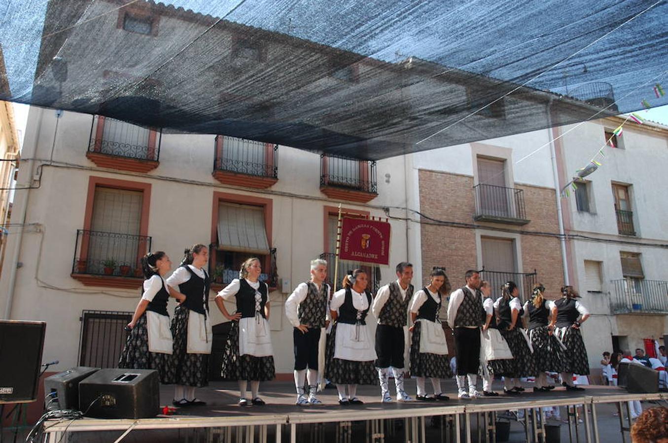 Imágenes correspondientes a la I Fiesta de la Jota que se ha celebrado en Alcanadre. 