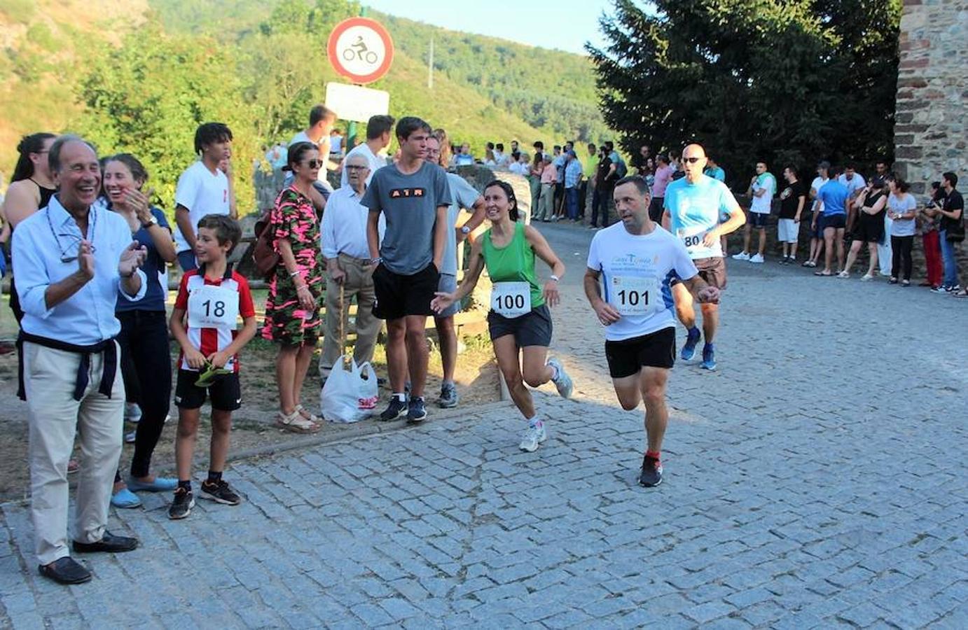 XVIII Carrera Puente a Puente 'Trofeo Violeta Villanueva' en la que se han impuesto Nacho Hernando y Susana Arrúa vuelven a ganar en Ezcaray.